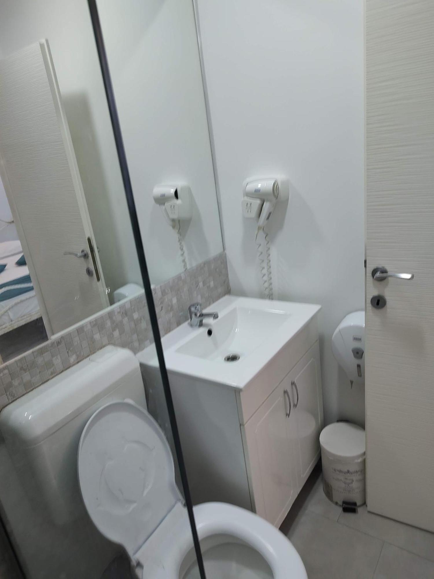 Puzzle Magic Bed and Breakfast Πιτέστι Εξωτερικό φωτογραφία