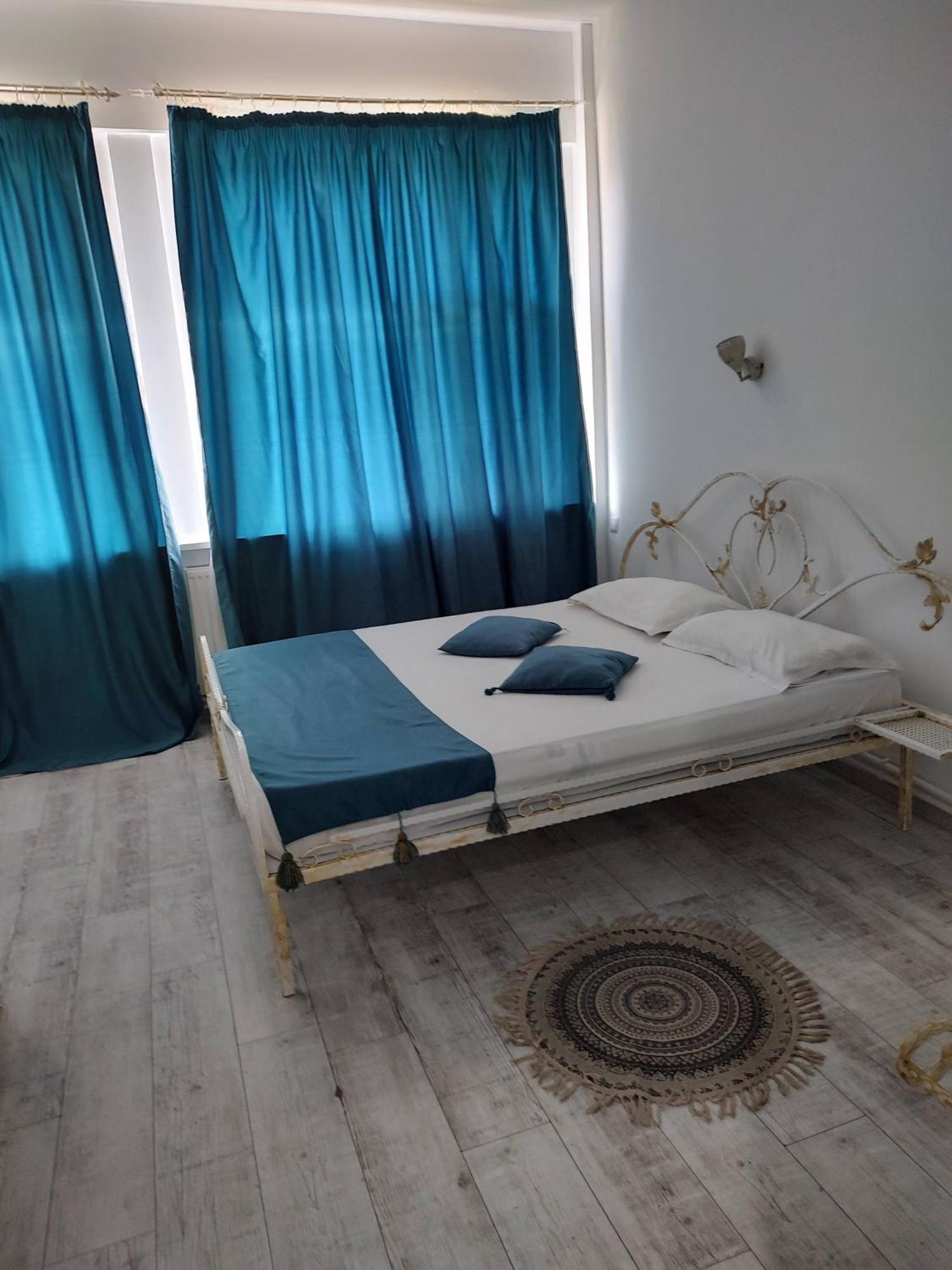 Puzzle Magic Bed and Breakfast Πιτέστι Εξωτερικό φωτογραφία