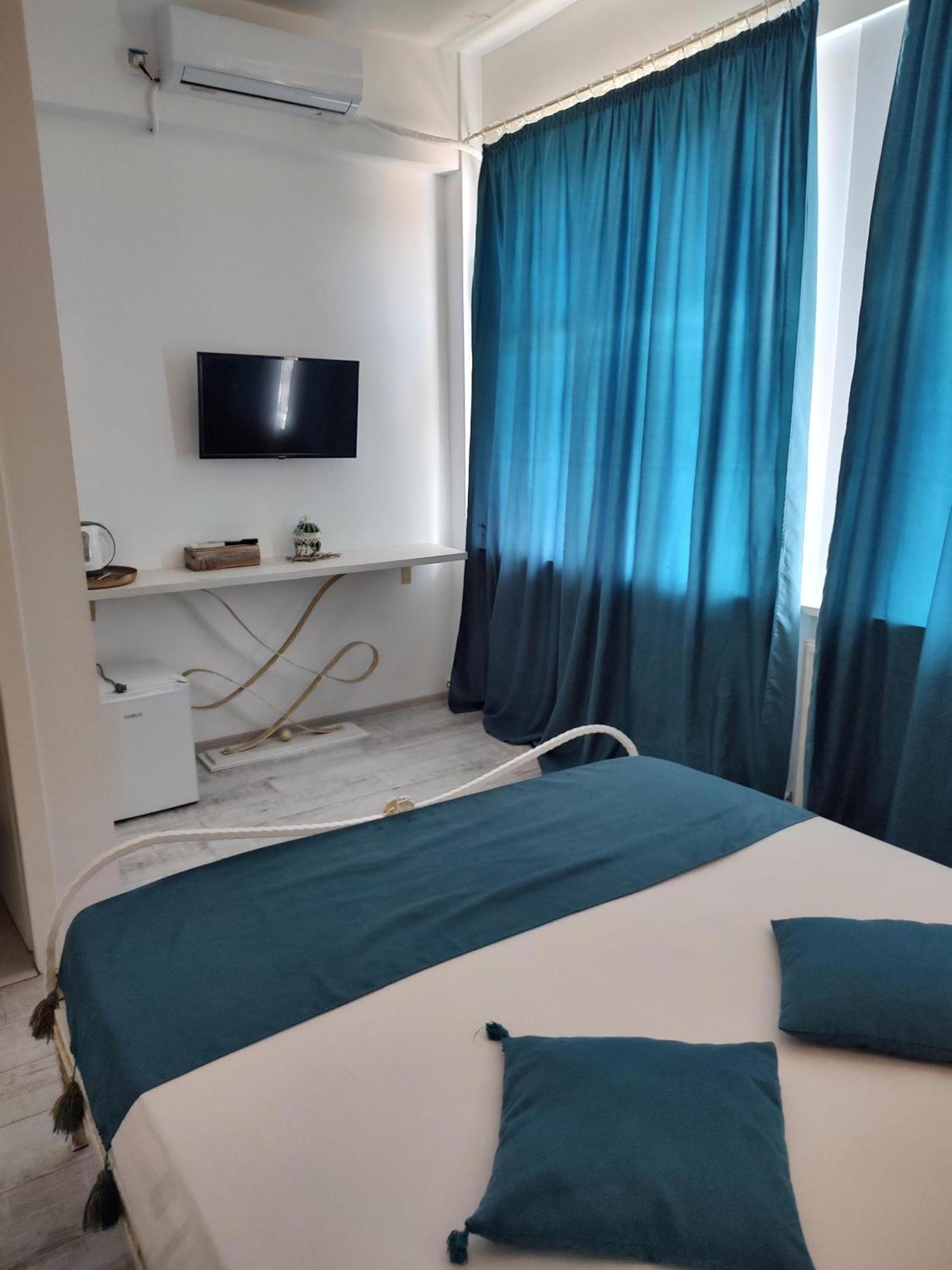 Puzzle Magic Bed and Breakfast Πιτέστι Εξωτερικό φωτογραφία