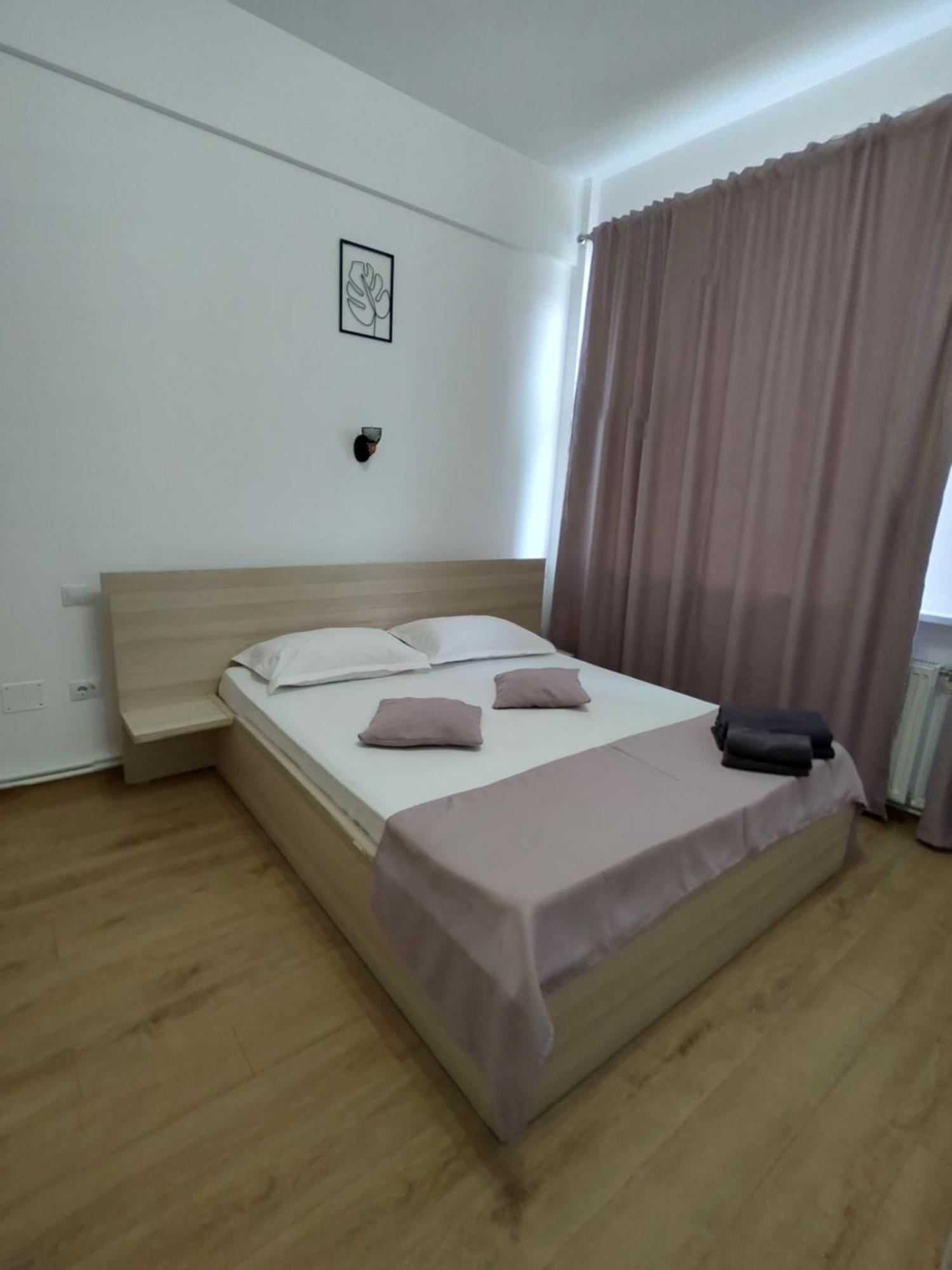 Puzzle Magic Bed and Breakfast Πιτέστι Εξωτερικό φωτογραφία
