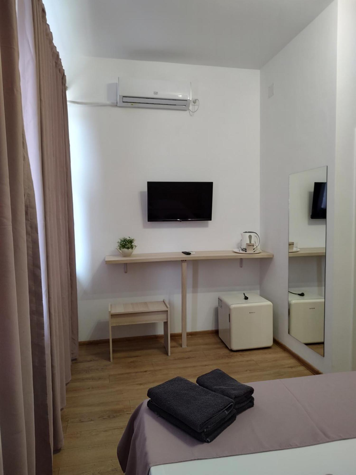 Puzzle Magic Bed and Breakfast Πιτέστι Εξωτερικό φωτογραφία